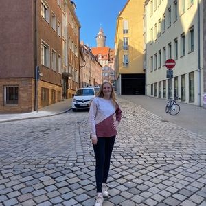 Meet your Posher, Renee